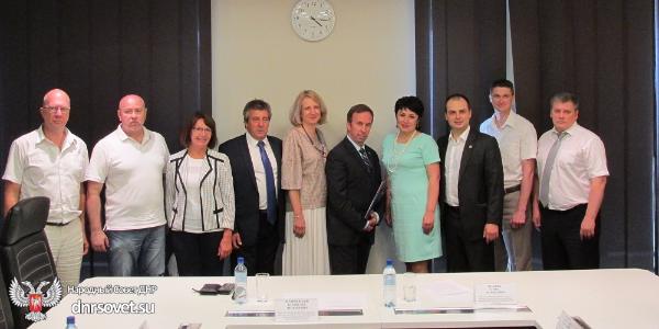 В Народном Совете приняли делегацию из Франции