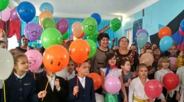 Елена Мельник приняла участие в праздновании Дня защитника Отечества в одной из школ Макеевки